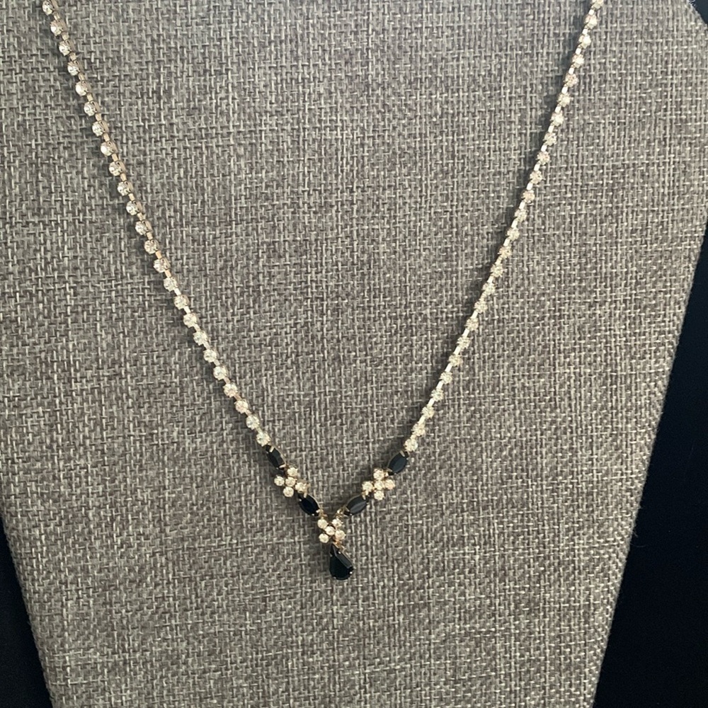 Vintage Silver Tone Black & Clear Rhinestone Necklace‎ 16”